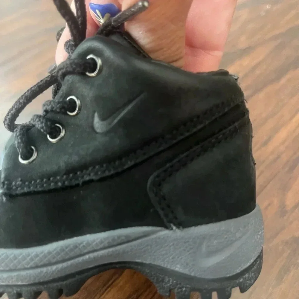 Nike Infant ACG Leather Boots- Black Size 3